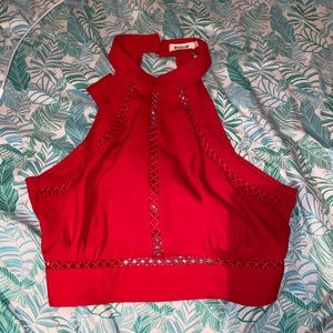 Essue Red High-Neck Cropped Tank Top
